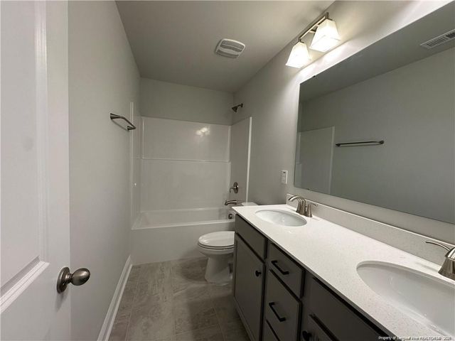 563 Southerland Peak Drive, Raeford, NC 28376