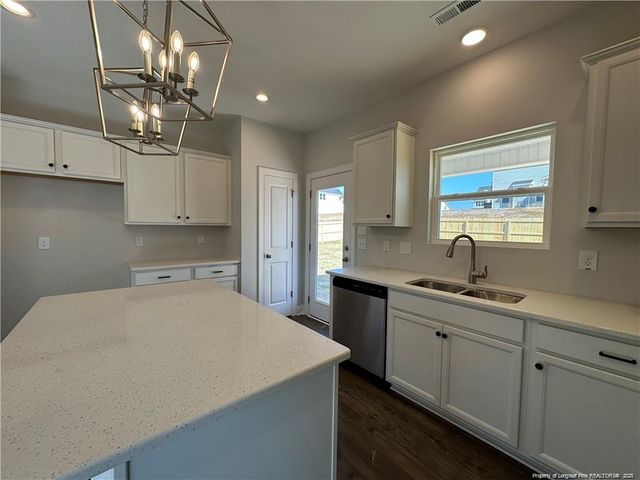 563 Southerland Peak Drive, Raeford, NC 28376