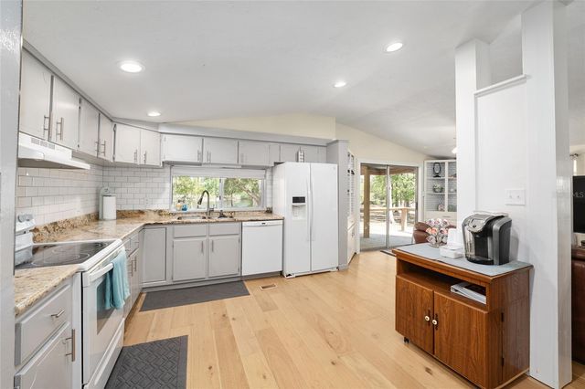 7870 SW 25TH PLACE, Bell, FL 32619