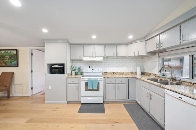 7870 SW 25TH PLACE, Bell, FL 32619