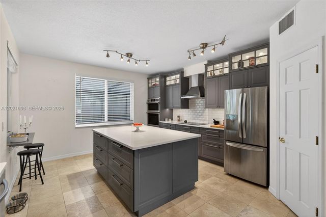 8204 SW 171st St, Palmetto Bay, FL 33157