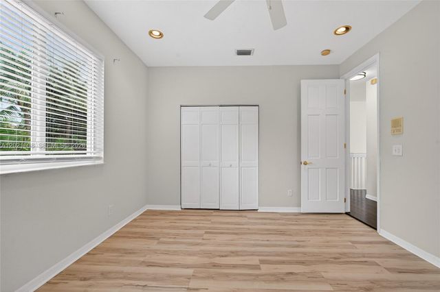 8204 SW 171st St, Palmetto Bay, FL 33157