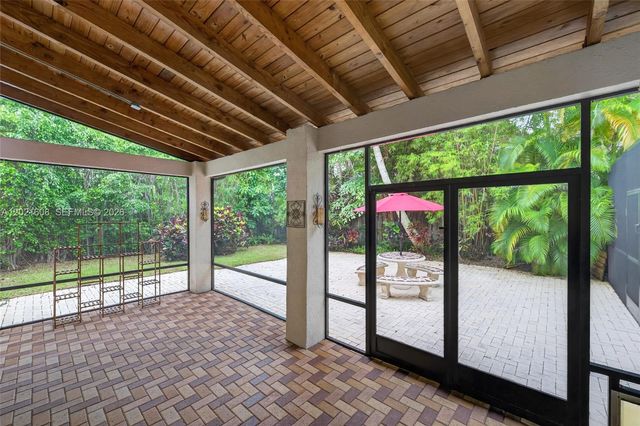 8204 SW 171st St, Palmetto Bay, FL 33157