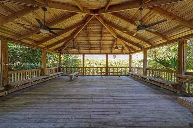 8204 SW 171st St, Palmetto Bay, FL 33157