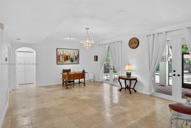 8204 SW 171st St, Palmetto Bay, FL 33157