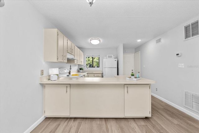 6033 34TH STREET W 28, Bradenton, FL 34210