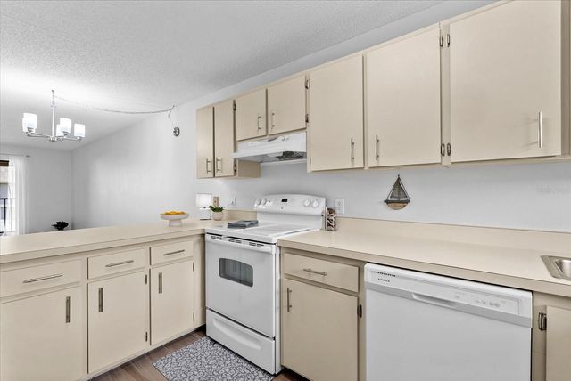 6033 34TH STREET W 28, Bradenton, FL 34210