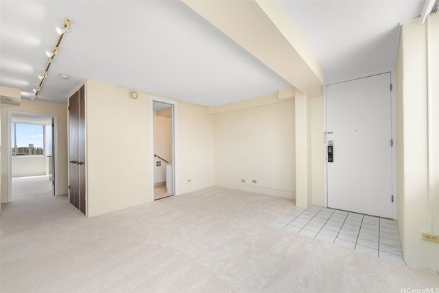 780 Amana Street 1701, Honolulu, HI 96814