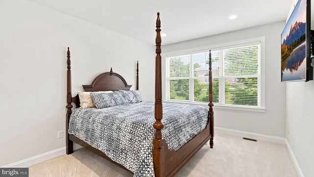 23 SWAN LN, Ivyland, PA 18974