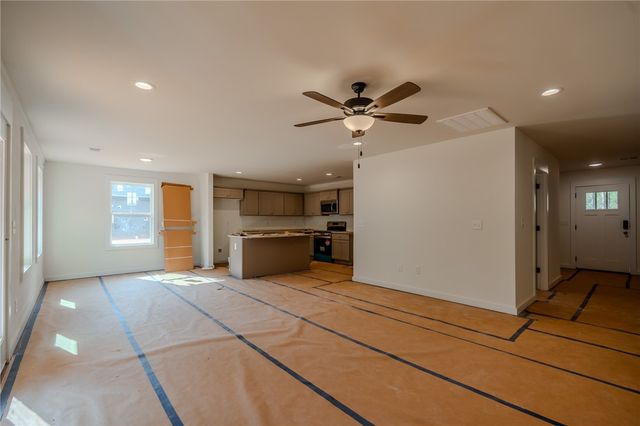 426 N Palmetto Street, Liberty, SC 29657