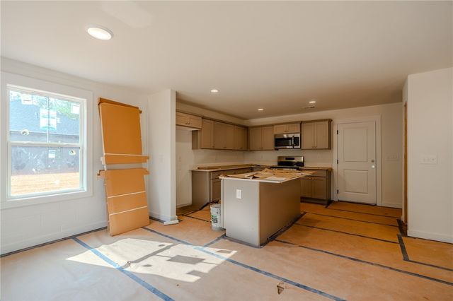 426 N Palmetto Street, Liberty, SC 29657