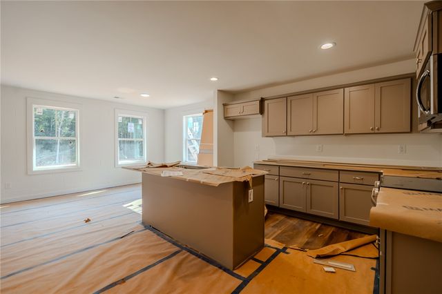 426 N Palmetto Street, Liberty, SC 29657