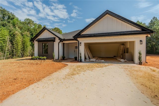 426 N Palmetto Street, Liberty, SC 29657