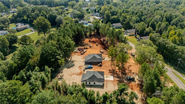 426 N Palmetto Street, Liberty, SC 29657