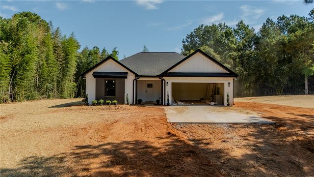 426 N Palmetto Street, Liberty, SC 29657
