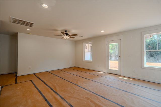 426 N Palmetto Street, Liberty, SC 29657