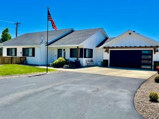 2521 SW Elmer Nelson Lane, Grants Pass, OR 97527