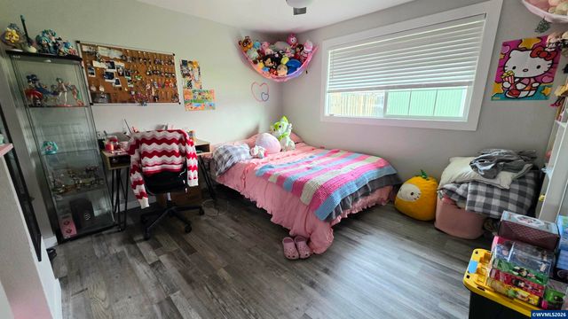 4765 Swegle Rd NE, Salem, OR 97301