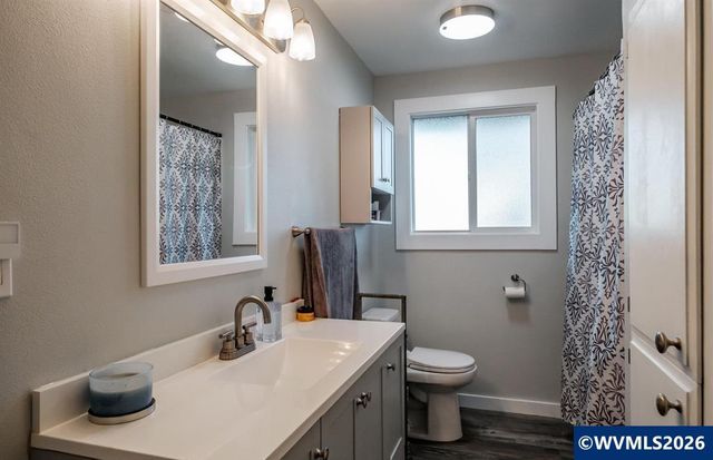 4765 Swegle Rd NE, Salem, OR 97301