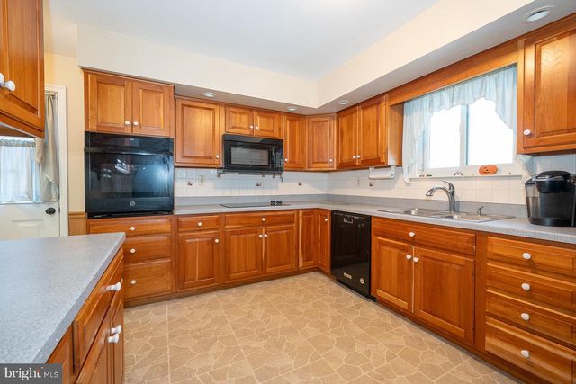 192 MARYHILL RD, Phoenixville, PA 19460