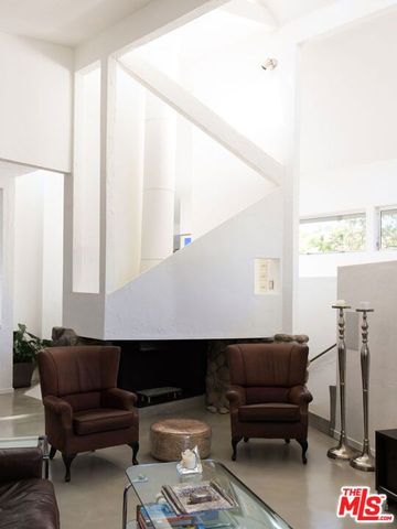 14622 Valley Vista Boulevard, Sherman Oaks, CA 91403