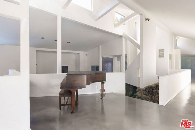 14622 Valley Vista Boulevard, Sherman Oaks, CA 91403