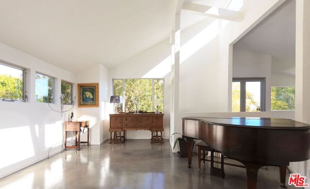 14622 Valley Vista Boulevard, Sherman Oaks, CA 91403