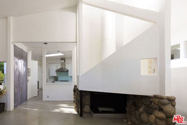 14622 Valley Vista Boulevard, Sherman Oaks, CA 91403