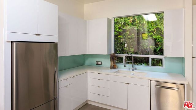 14622 Valley Vista Boulevard, Sherman Oaks, CA 91403