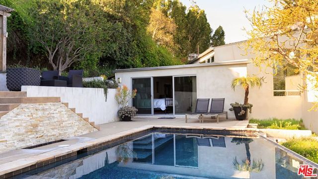 14622 Valley Vista Boulevard, Sherman Oaks, CA 91403