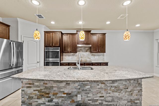 4925 Battle Lake, Schertz, TX 78108