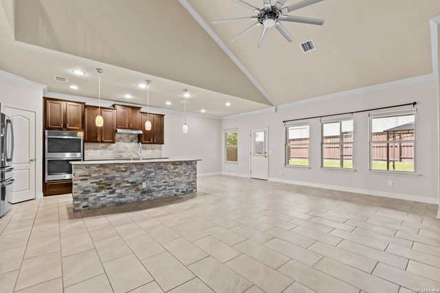 4925 Battle Lake, Schertz, TX 78108