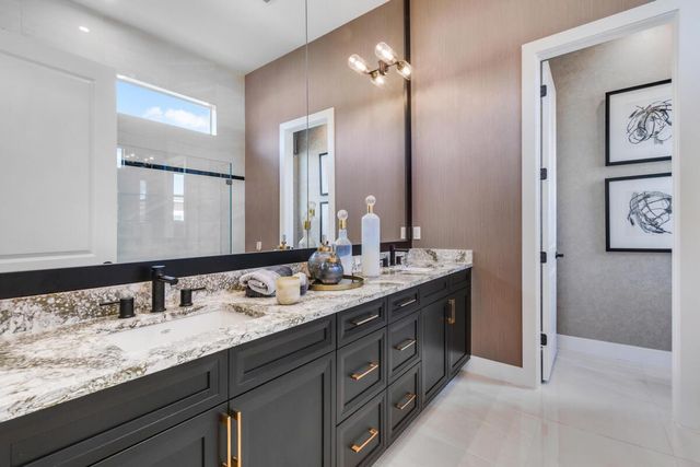 132 SE Via Tirso, Port St. Lucie, FL 34952