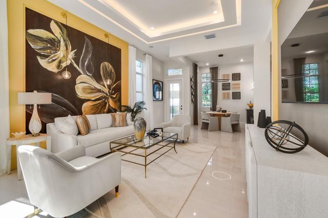 132 SE Via Tirso, Port St. Lucie, FL 34952