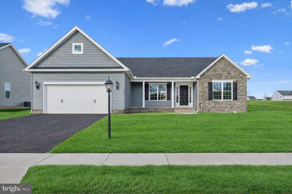 Image 1 of property listing at 1938 MANDARIN #247, Chambersburg, PA 17201