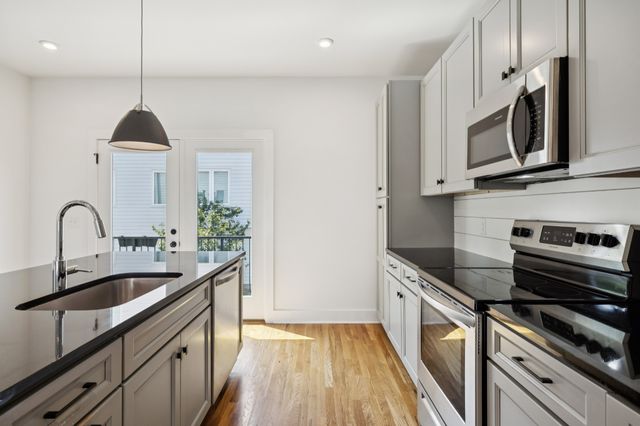 6006 Sterling St, Nashville, TN 37209