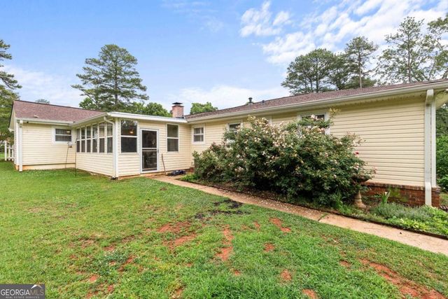 6326 South Skyline Drive, Douglasville, GA 30135