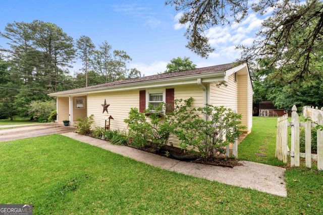 6326 South Skyline Drive, Douglasville, GA 30135