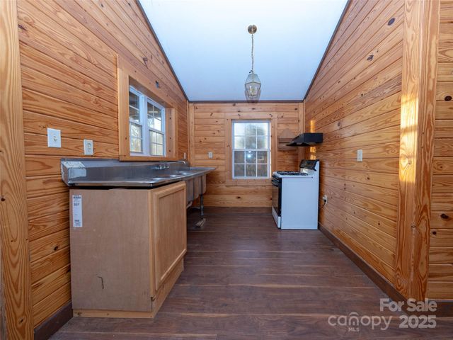 506 Rocky Acres Road, Canton, NC 28716