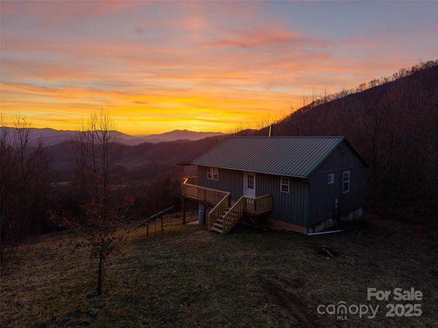 506 Rocky Acres Road, Canton, NC 28716