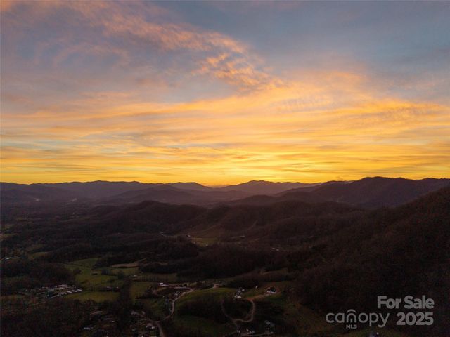 506 Rocky Acres Road, Canton, NC 28716