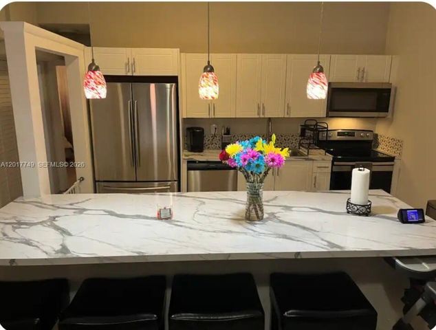 910 NW 17th Ave, Fort Lauderdale, FL 33311