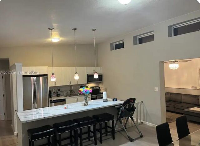 910 NW 17th Ave, Fort Lauderdale, FL 33311