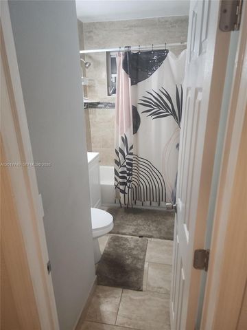 910 NW 17th Ave, Fort Lauderdale, FL 33311