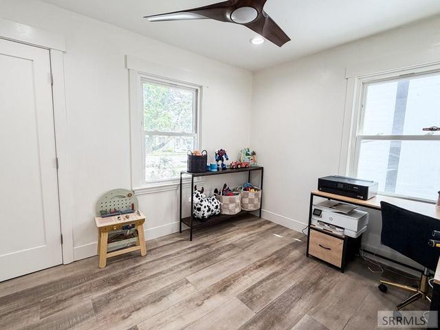 464 E 19th Street, Idaho Falls, ID 83404