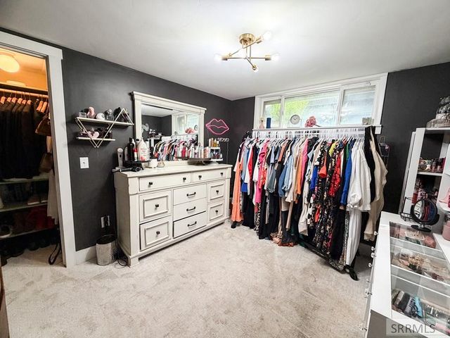 464 E 19th Street, Idaho Falls, ID 83404