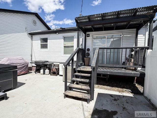 464 E 19th Street, Idaho Falls, ID 83404