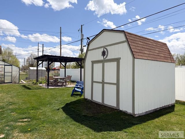 464 E 19th Street, Idaho Falls, ID 83404