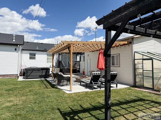 464 E 19th Street, Idaho Falls, ID 83404