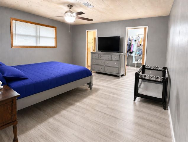 116 Oleander Street, Lake Jackson, TX 77566